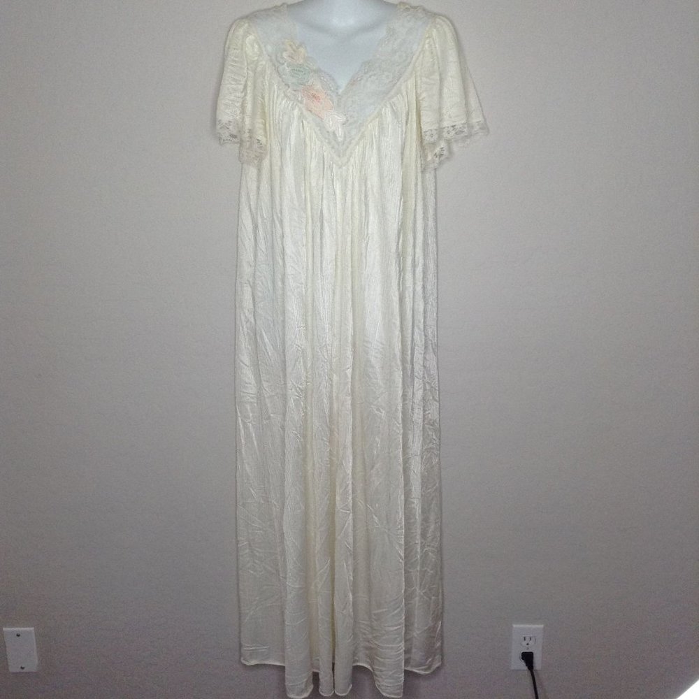 Vintage Val Mode Womens Ivory Night Gown Long V-Neck Short Sleeve Medium